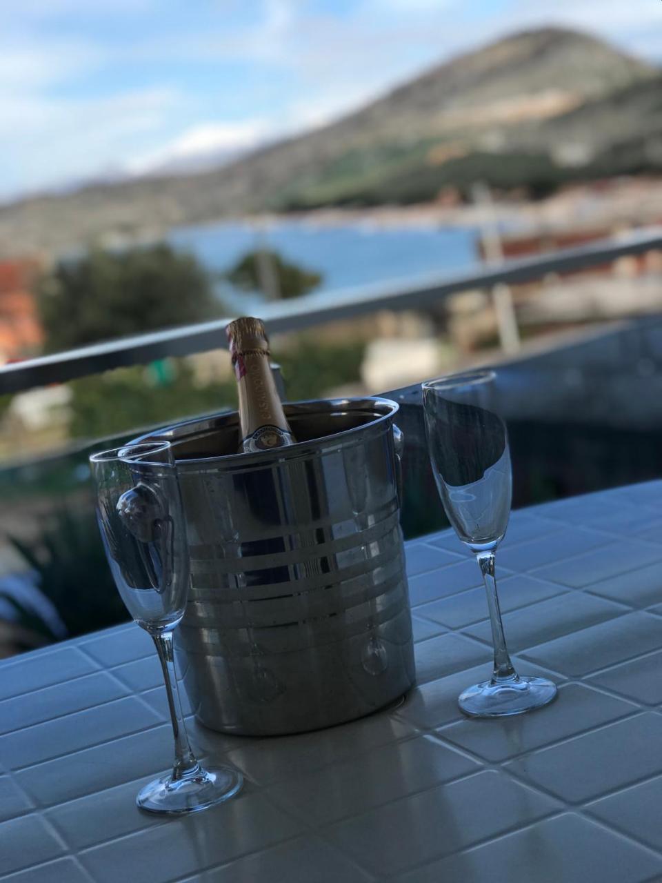 Hotel Prive And Ksamil
